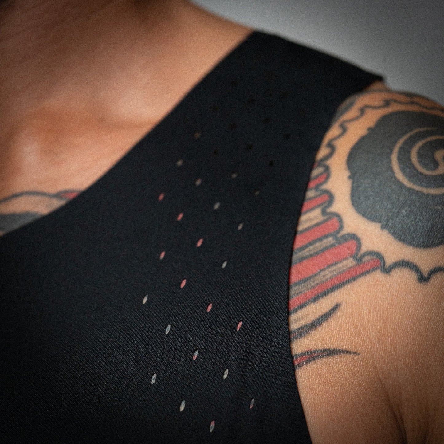 Atlas Collectif - Illumi Trax Running Tank - Black - Men's