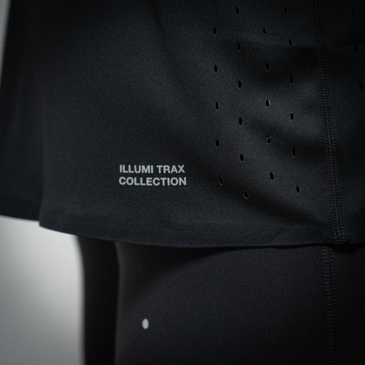 Atlas Collectif - Illumi Trax Running Tank - Black - Men's
