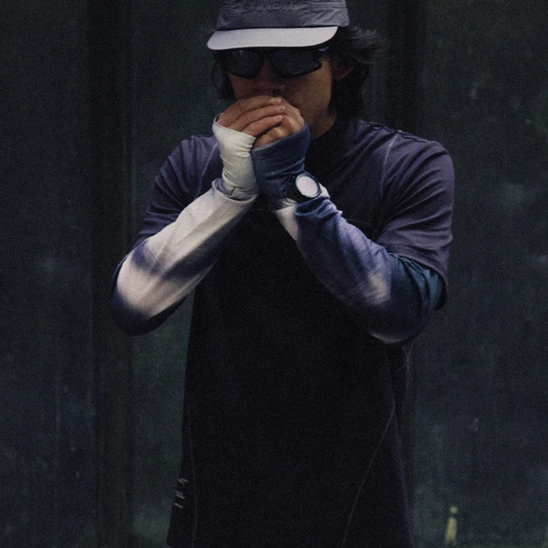 Bandit  - Micromesh™ Reflecto Stitch™ Run Tee - Shadow - Men's